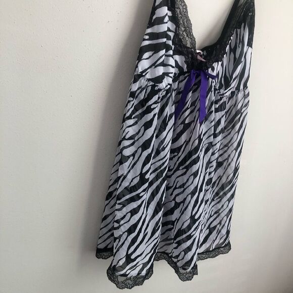 CACIQUE Zebra Semi Sheer Nightgown Babydoll - Picture 3 of 9